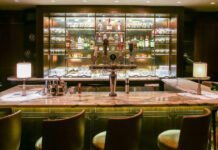 WestHouse Hotel New York abre bar inspirado nas décadas de 20 e 30 The Den no WestHouse Hotel é inspirado nos bares da Lei Seca dos EUA (Foto: Divulgação)