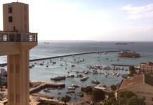 Bahia é um dos destinos preferidos dos turistas que procuram locais que unem gastronomia e diversão Elevador Lacerda, em Salvador (Foto: Renata Pacheco/Almanaque do Turismo)