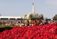Capelinha das Aparições em Fátima completa 100 anos com exposição Capelinha das Aparições de Fátima, principal destino religioso de Portugal, comemora a data com exposição especial (Foto: Divulgação)