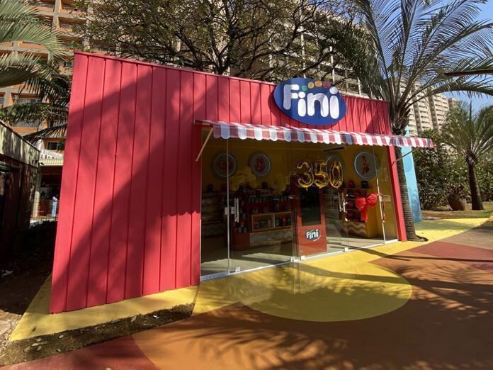 Nova franquia da Fini no Hot Beach oferece ambiente pensado para o parque aquático (Foto: Divulgação)