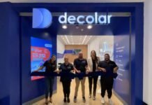 Equipe Decolar na inauguração da loja no Shopping Recife, em Boa Viagem (Foto: Divulgação)