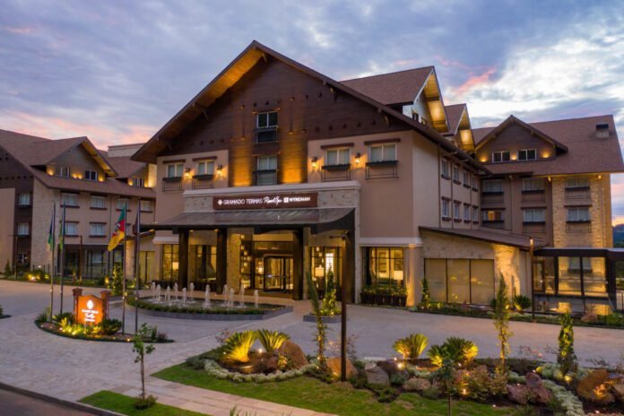 Hotéis Wyndham Gramado e Olímpia oferecem descontos de até 30% em diárias para reservas até 6 de dezembro e hospedagens até dezembro de 2025 (Foto: Divulgação)