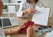 Seguro viagem nacional é esquecido por 77% dos brasileiros, e isso pode virar dor de cabeça nas férias (Foto: Freepik)