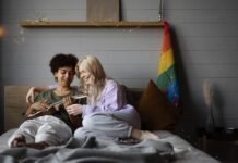 Travel Proud: Booking.com lista 8 destinos inclusivos para LGBTQ+ em 2025 Oito destinos recebem selo por práticas inclusivas em viagens LGBTQ+ (Foto: Freepik)