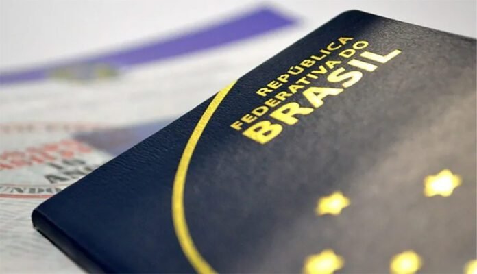 PF alerta para possível suspensão na emissão de passaportes em novembro (Foto: Divulgação/Polícia Federal) PF alerta para possível suspensão na emissão de passaportes em novembro (Foto: Divulgação/Polícia Federal)