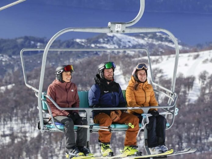 Bariloche terá voos diários da Aerolíneas na temporada 2026 (Foto: Emprotur Bariloche/Divulgação)