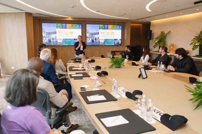 Visit Rio reúne gerentes dos hotéis cinco estrelas para discutir perspectivas para o turismo carioca em 2026 (Foto: Juliana Chalita) Visit Rio reúne gerentes dos hotéis cinco estrelas para discutir perspectivas para o turismo carioca em 2026 (Foto: Juliana Chalita)