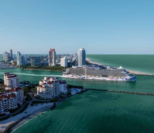 Norwegian Luna inicia cruzeiros pelo Caribe até 2027 Norwegian Cruise Line batiza navio Norwegian Luna em Miami (Foto: Divulgação)