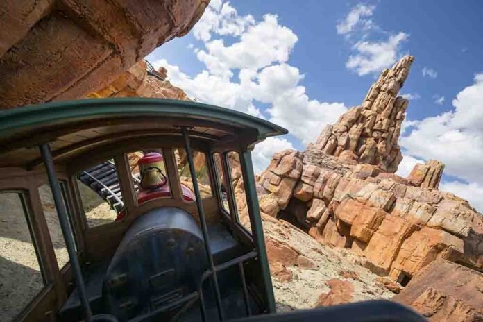 Big Thunder Mountain Railroad reabre no Magic Kingdom com nova magia e trens atualizados (Foto: Divulgação)