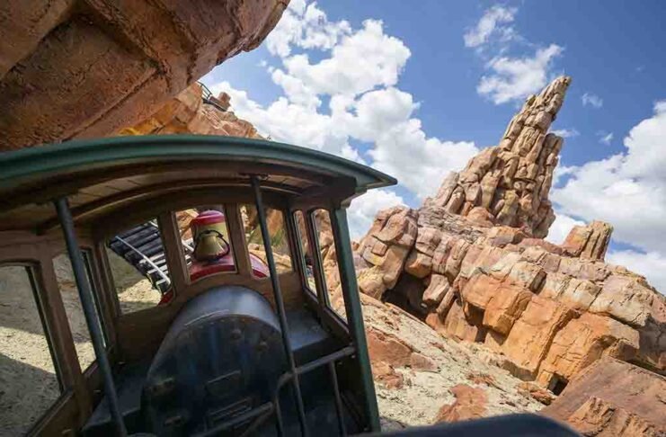 Big Thunder Mountain Railroad reabre no Magic Kingdom com nova magia e trens atualizados (Foto: Divulgação)