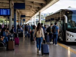 Rio de Janeiro lidera as buscas por viagens de ônibus no Buszap para julho (Foto: Divulgação/Buzsap/ChatGPT)