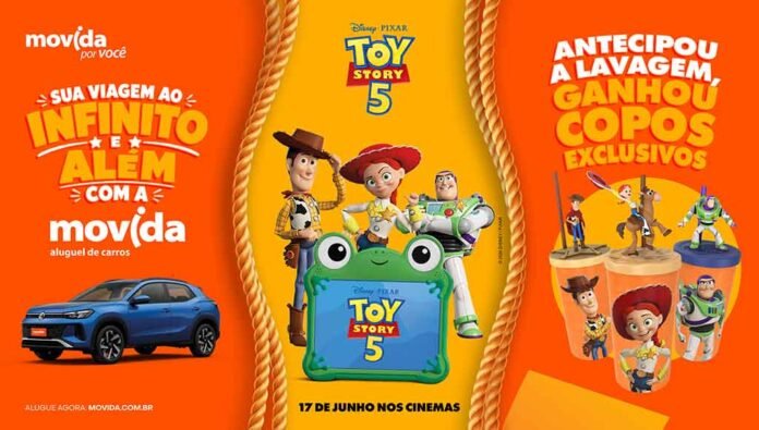Movida distribui copos de Toy Story durante campanha nacional (Foto: Divulgação)
